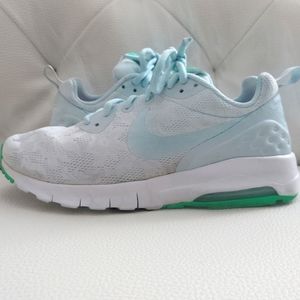 Nike Air Max Motion LW Eng Mint Green Sz 8
